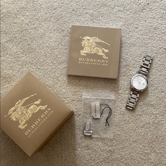 Burberry stainless steel unisex watch - Picture 6 of 15